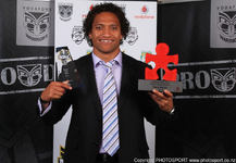 Manu Vatuvei 2010 Player of the Year.webp