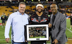 Manu Vatuvei 2015 200th game 1.webp