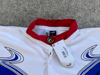 2000 home jersey 3.webp