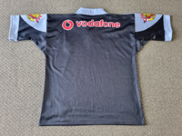 2004-05 home jersey 2.webp